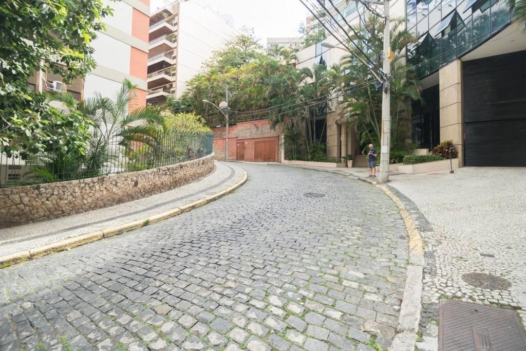 Cobertura Duplex Com Piscina Em Copacabana *
